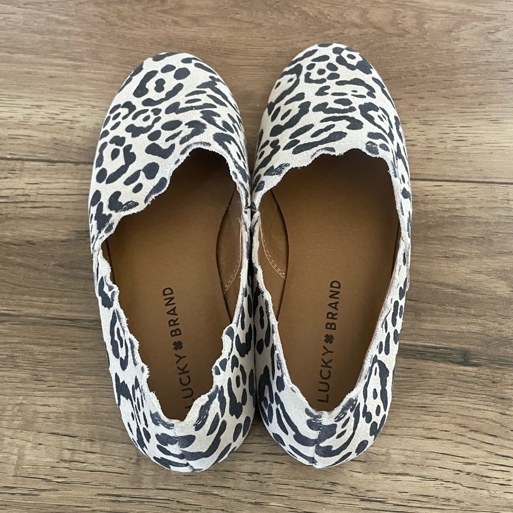 Lucky Brand Cloey Scalloped Leopard Flat - Picture 3 of 6